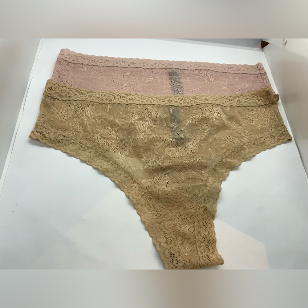 (2) NATORI Escape Lace Thong - Picture 4 of 12